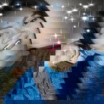 Tiara Aprillia profile icon