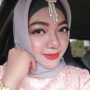 Febri Yanti profile icon