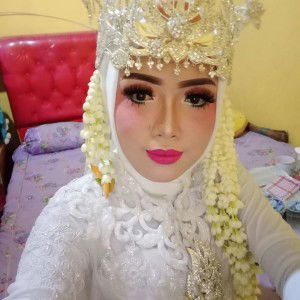 Ega Sopiana Putri profile icon