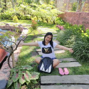 Feronica Vivi profile icon