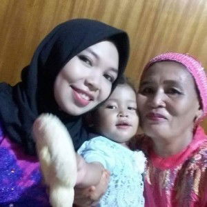 Rhini Angriany profile icon