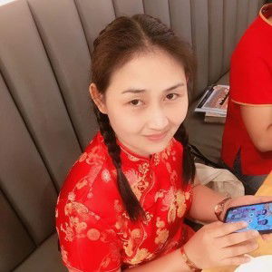 OumOum Sertsri profile icon