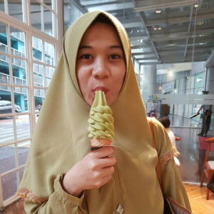 ulfatun khoirunnisa profile icon