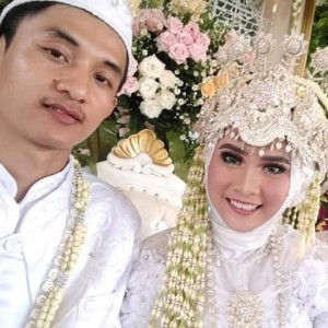 Rika Juliyani Dewi profile icon