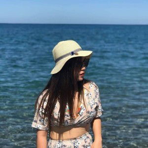 Mariz De Vera Calumpiano profile icon