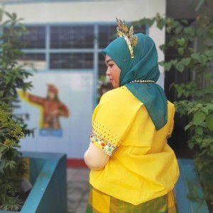 Risty Hartini R profile icon