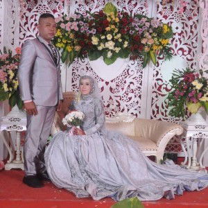 Elok Sri IndriYatii profile icon