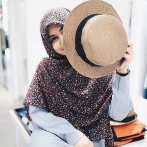 Wanita Biasa profile icon