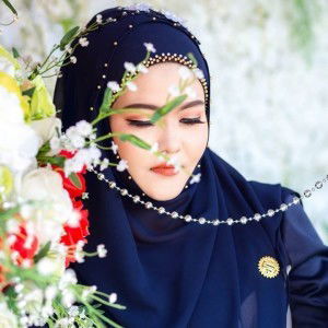 Nur Nuraina profile icon