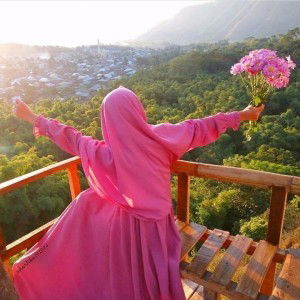 Lara PinkQueen profile icon