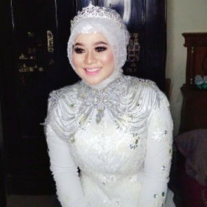 Riana Nurlita Desita profile icon