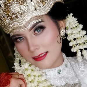 Eka Pratiwi Hendriyana profile icon