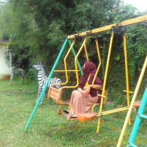 Intan Permata Sari profile icon