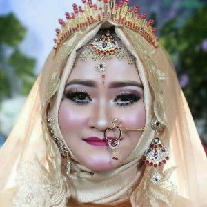 Indry Lestary profile icon