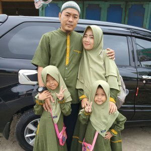 Reni Setiyoningsih profile icon