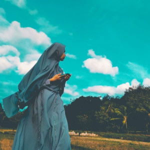 Intan Prihatini profile icon