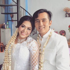 Retno Noviani profile icon