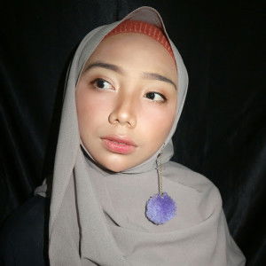 -Uls- MakeUpArt profile icon