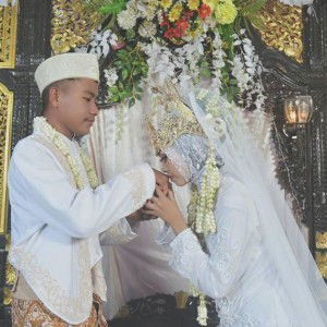 Erna Azzahra Hyuga profile icon