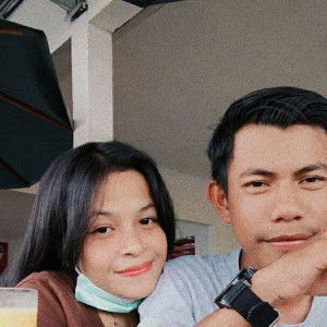 Ratna Sari profile icon