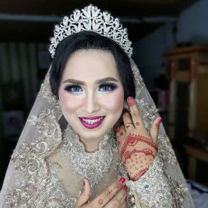 Reni Sulistiani profile icon