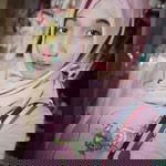 Dhevie NurVian profile icon