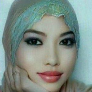 Ayu Sriwahyuni profile icon