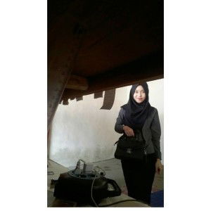 Ratna Sari profile icon