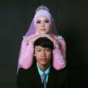 Santika Yuniar profile icon