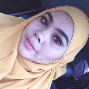 PuteriN Shareeza profile icon