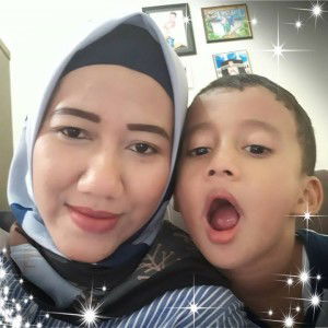 Tri Ayu Lestari profile icon