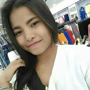 Sri Yanie profile icon