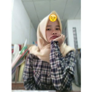 Errie Anggita profile icon