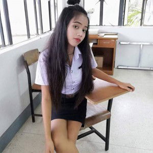 พลอยไพรินทร์ อยู่ขาว profile icon