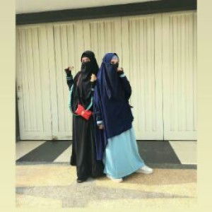 Nia Hasniar profile icon