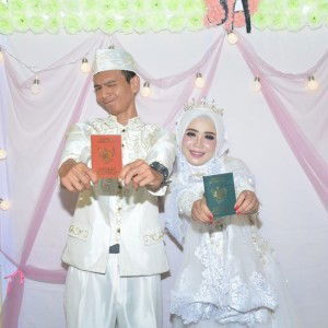 Suci Ania profile icon