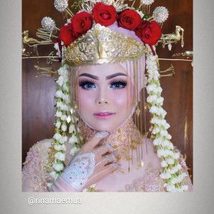 Dhania Febri Chita profile icon