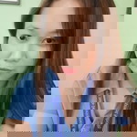 Sarah J Live profile icon