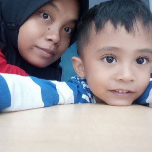 sri widayanti profile icon