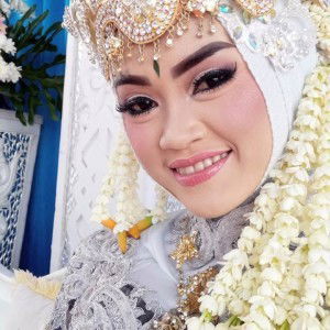 Wulandari Safitri profile icon