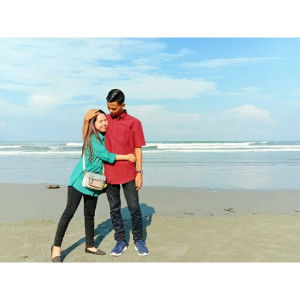 Ayu Azhari profile icon