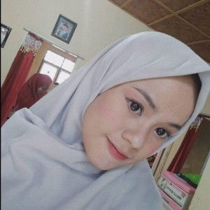 Lulu Anggraini profile icon