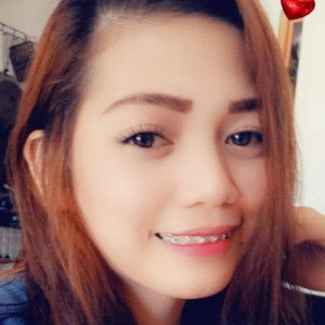 Criztal Balares Flores profile icon