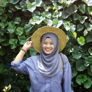 nina arini profile icon