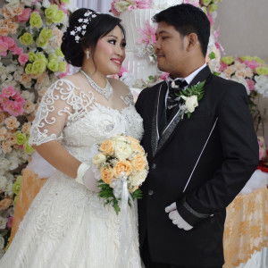 lukita sari profile icon