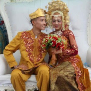 Endang Permata Shari profile icon