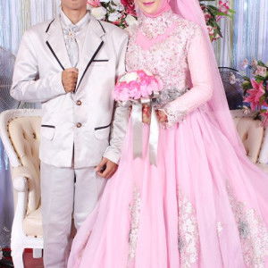 Reni Tri Apriani profile icon