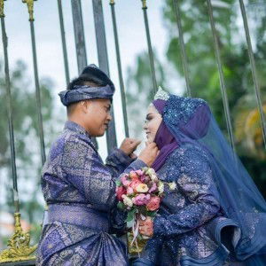 Cik Puan Fara profile icon