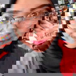 Riska Damayanti profile icon