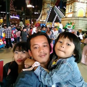 Nenah Kamajaya Momy Uput profile icon